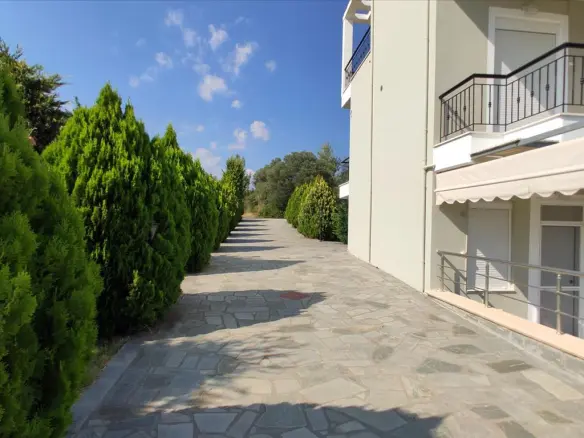 Detached House In Poligiros, Greece (360 M²)
