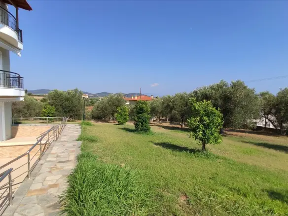 Detached House In Poligiros, Greece (360 M²)