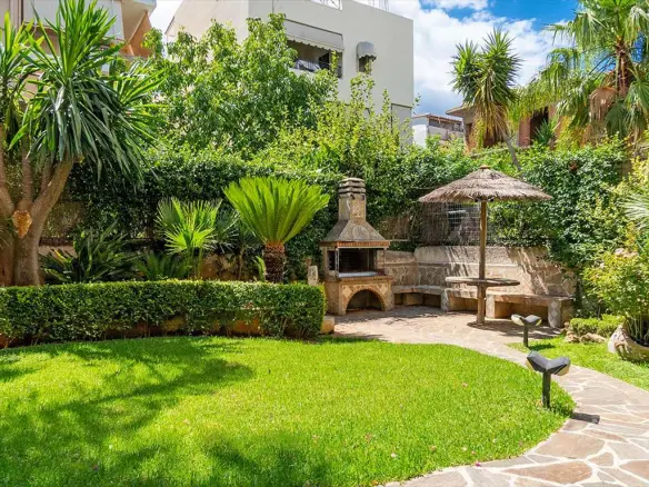 Building In Glyfada, Greece (1.000 M²)