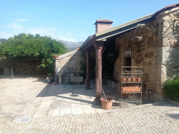 Excelente Quinta Com Alojamento Local -valença – Viana Do Castelo-portugal