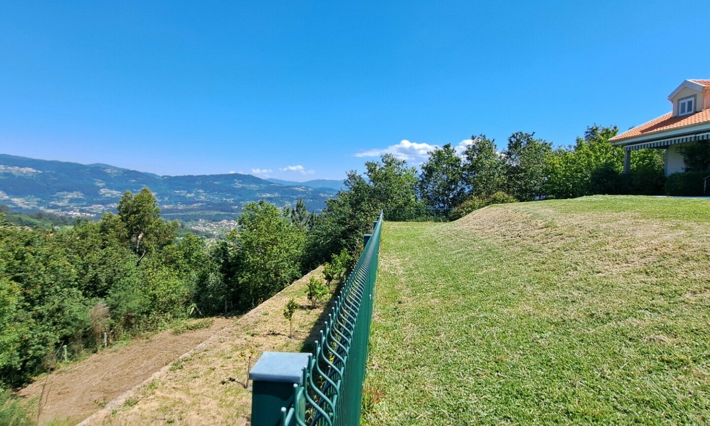 Casa T7 Com Piscina E Vistas Deslumbrantes – Ponte Da Barca – Portugal