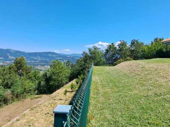 Casa T7 Com Piscina E Vistas Deslumbrantes – Ponte Da Barca – Portugal