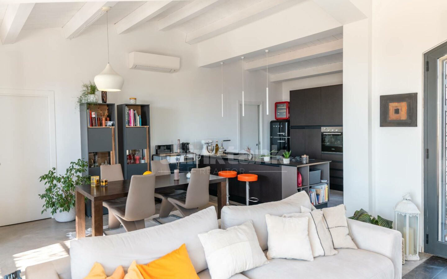We Offer A Villa Located In The Quiet And Panoramic Bochini District Of Avola.