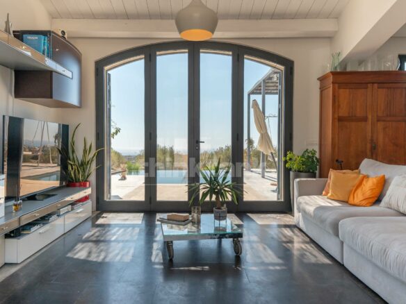 We Offer A Villa Located In The Quiet And Panoramic Bochini District Of Avola.