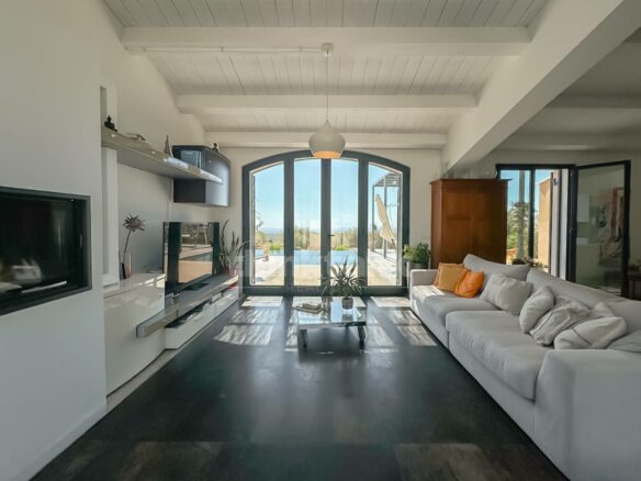 We Offer A Villa Located In The Quiet And Panoramic Bochini District Of Avola.