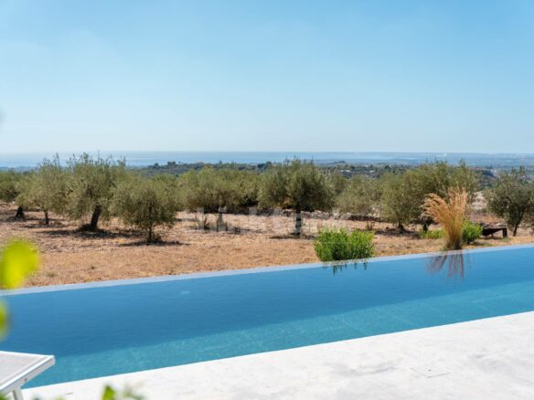 We Offer A Villa Located In The Quiet And Panoramic Bochini District Of Avola.
