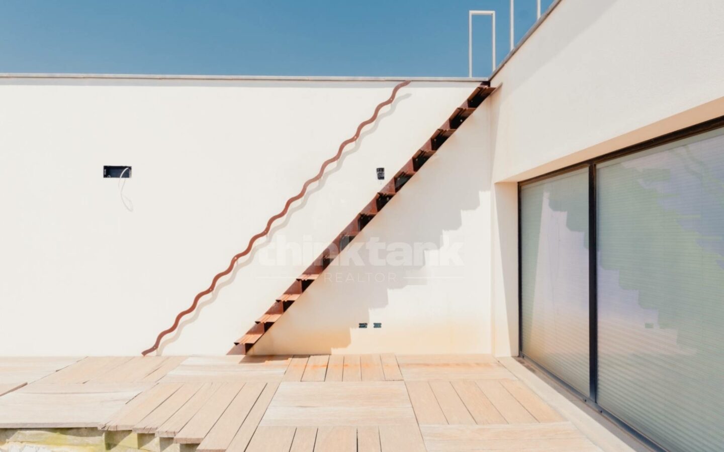 Syracuse, Tremmilia: A Few Kilometers From The City, In A Residential Area, We Offer An Inimitable Villa.