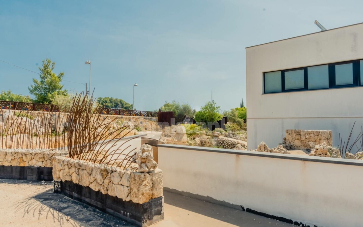 Syracuse, Tremmilia: A Few Kilometers From The City, In A Residential Area, We Offer An Inimitable Villa.