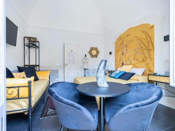 Apartment In Catania’s Historic Center In A Historic Building With Elevator.