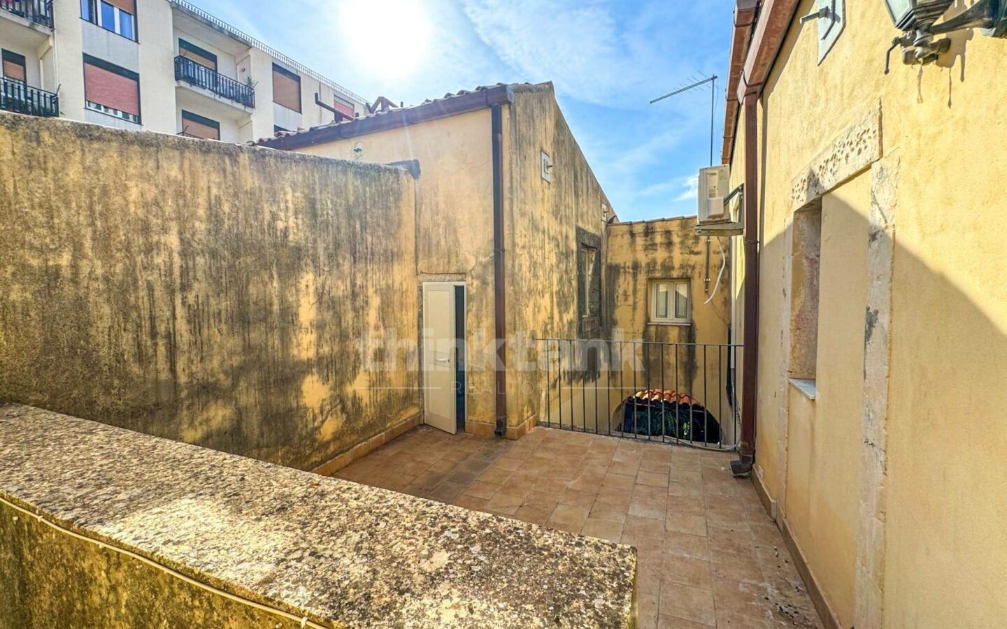 80 M2 Apartment In Noto, First Floor, Central Location