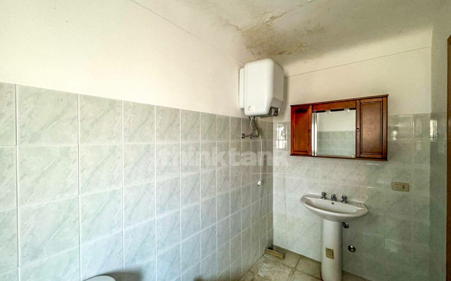 80 M2 Apartment In Noto, First Floor, Central Location