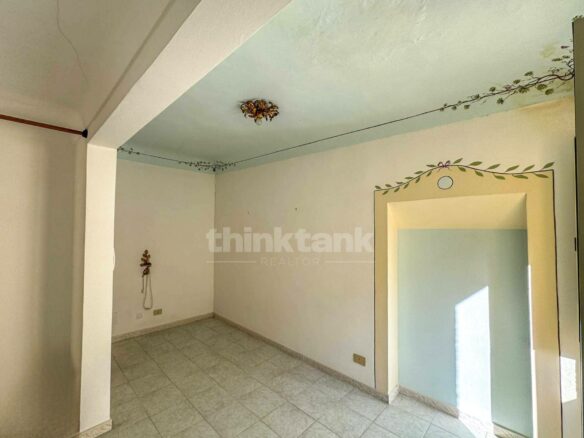80 M2 Apartment In Noto, First Floor, Central Location