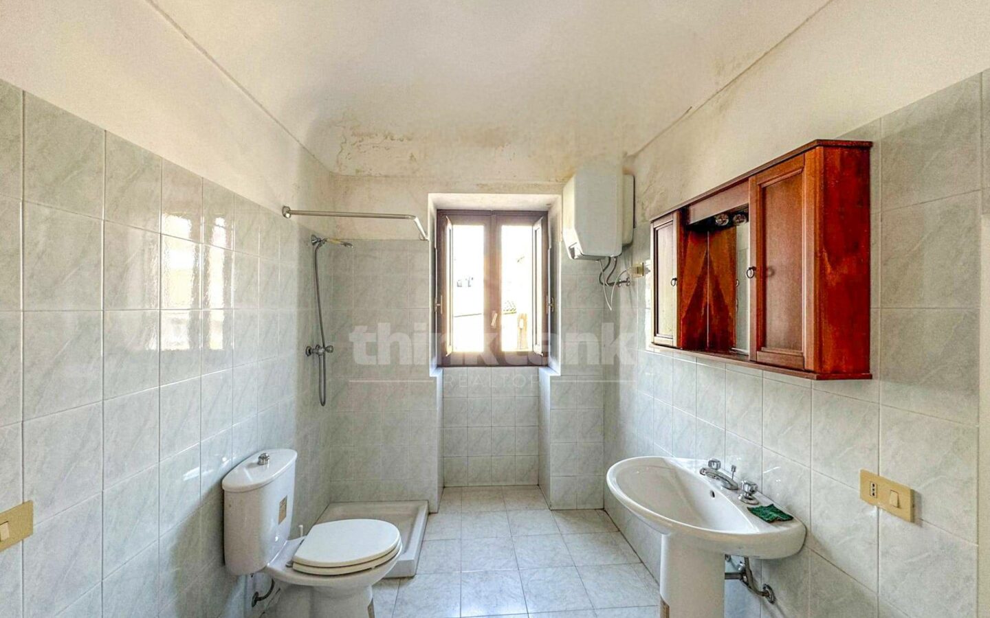 80 M2 Apartment In Noto, First Floor, Central Location