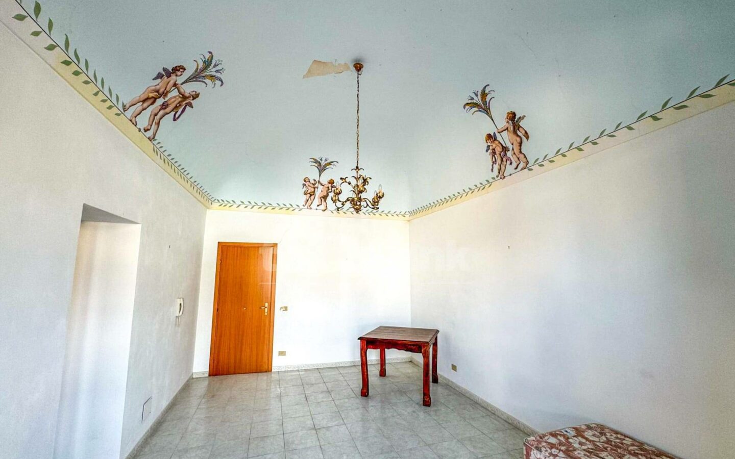 80 M2 Apartment In Noto, First Floor, Central Location