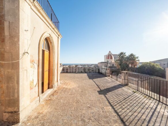 Casa Catania: A Historic Jewel In The Heart Of Avola – Sicilian Elegance And History