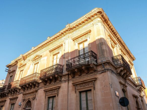 Casa Catania: A Historic Jewel In The Heart Of Avola – Sicilian Elegance And History