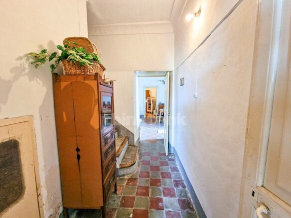 This Rustic House In Nissoria Is Currently In A Free State, Ready To Be Inhabited.