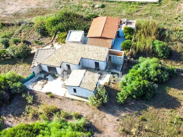 Villa To Renovate With Sea View – Costa Dell’ambra, Pachino