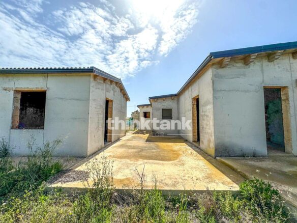 Villa To Renovate With Sea View – Costa Dell’ambra, Pachino