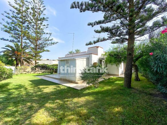Seafront Villa In San Lorenzo, Noto – With Garden And Direct Access To The Sea