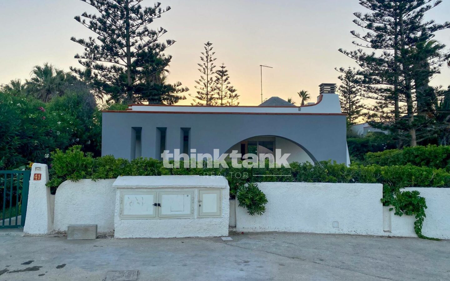Seafront Villa In San Lorenzo, Noto – With Garden And Direct Access To The Sea