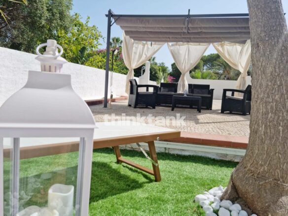 Sea View Villa In Fontane Bianche, Syracuse – 220 M² On Two Levels, 800 M² Land, High Profitability