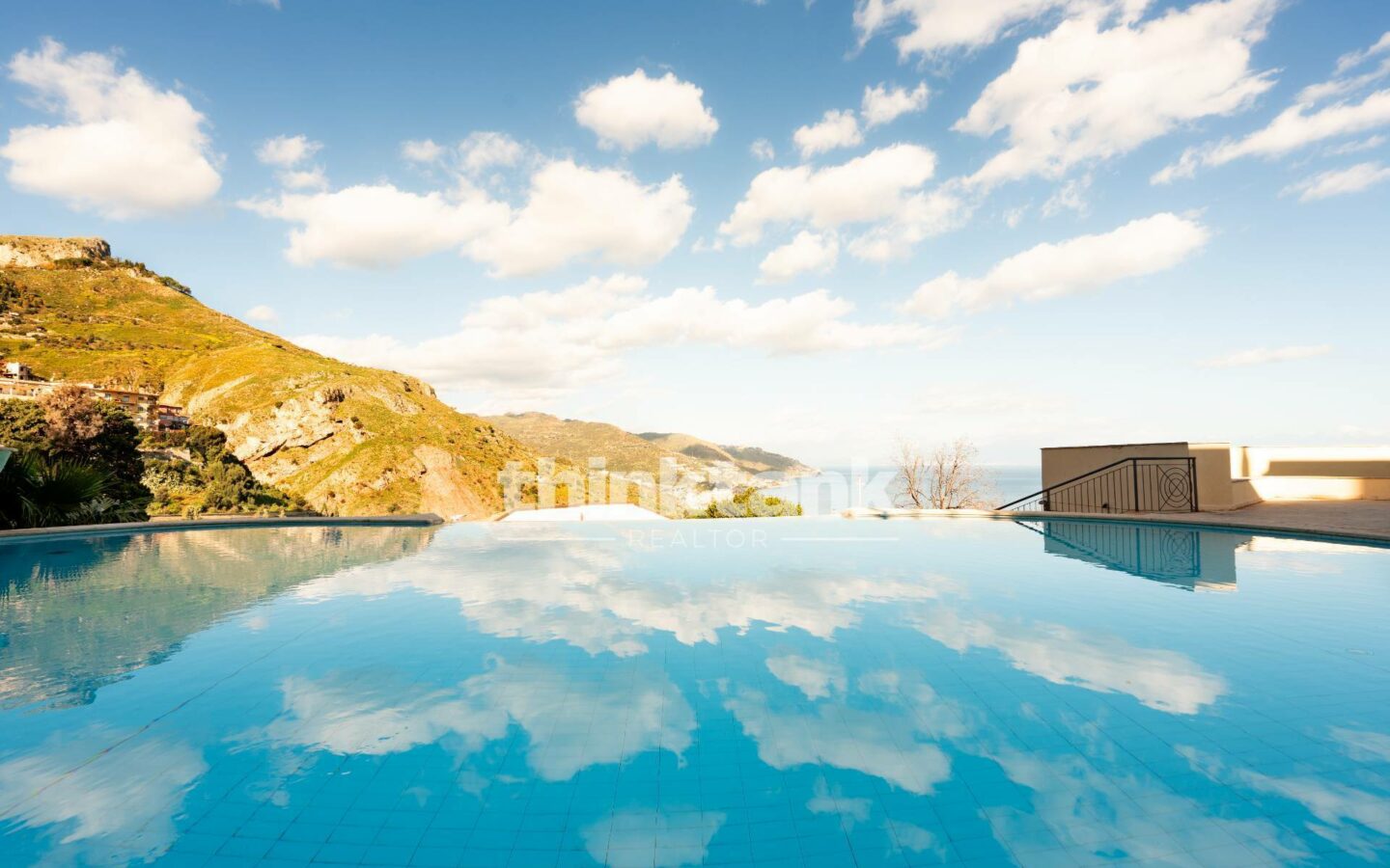 Taormina – Apartment With Panoramic Terrace, Parking Space, And Infinity Pool