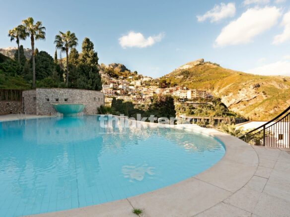 Taormina – Apartment With Panoramic Terrace, Parking Space, And Infinity Pool