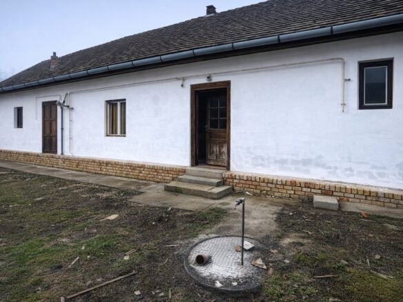 Rural Tranquility In Geresdlak – Family House With Large Lot