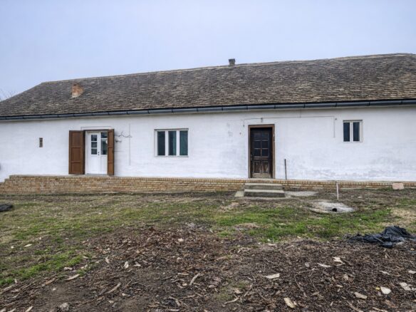 Rural Tranquility In Geresdlak – Family House With Large Lot