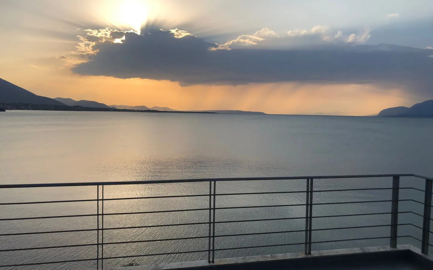Flat In Greece (1.406 M²)