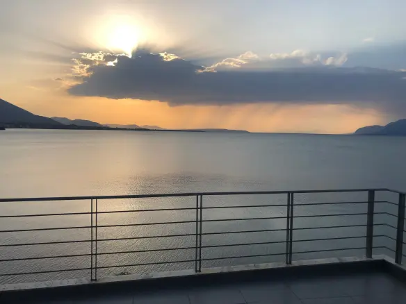 Flat In Greece (1.406 M²)
