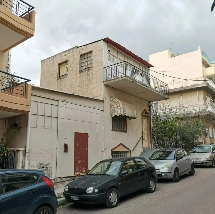 Flat In Agios Dimitrios, Greece (187 M²)