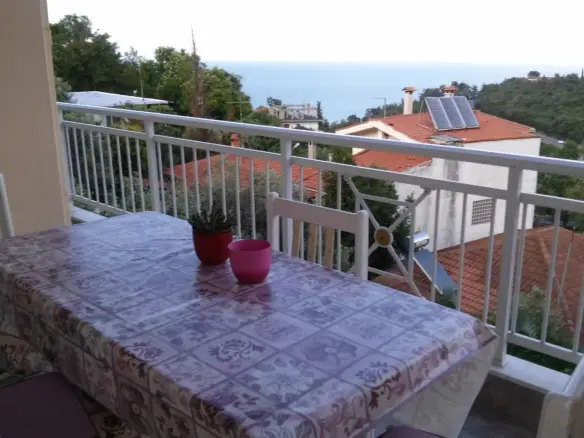 3-bedroom Flat In Easts Olimpos, Greece (99 M²)
