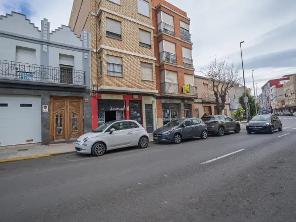 1-bedroom Commercial Unit In Silla, Spain (118 M²)