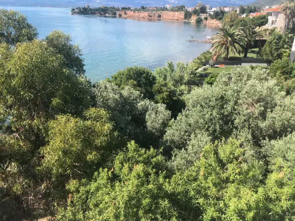 Flat In Greece (1.406 M²)