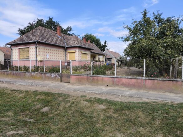 Rural Property With Extensive Outbuildings Near Lake Balaton