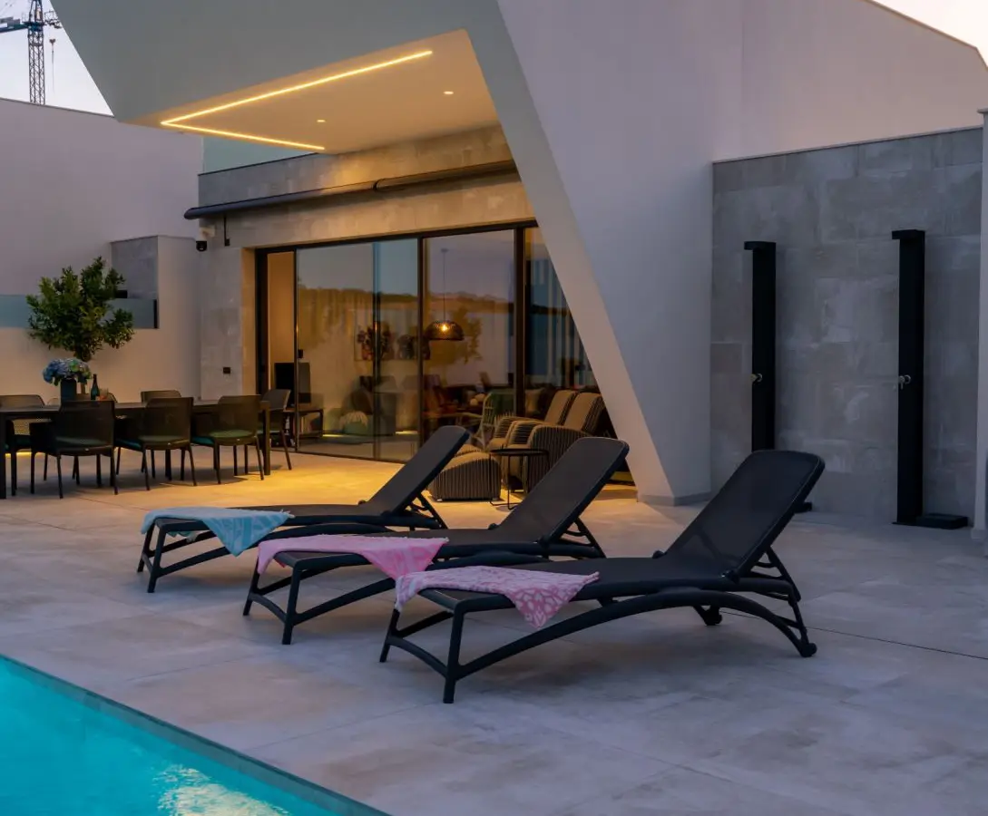3-bedroom Villa In Rojales, Spain (236 M²)