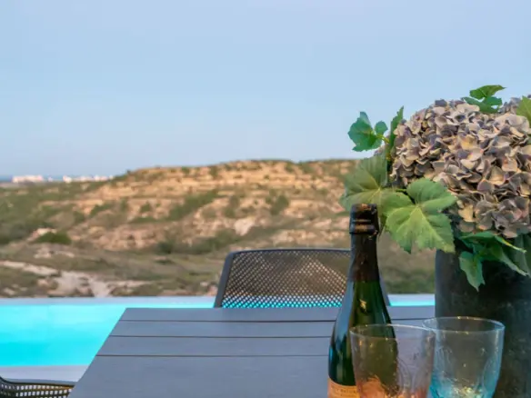3-bedroom Villa In Rojales, Spain (236 M²)