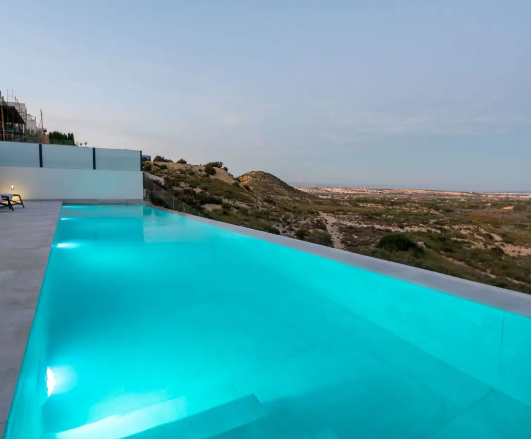 3-bedroom Villa In Rojales, Spain (236 M²)