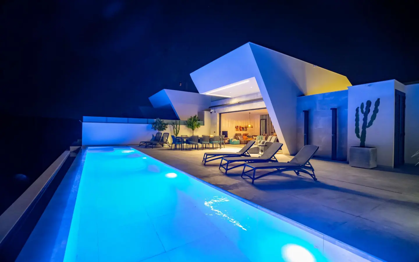3-bedroom Villa In Rojales, Spain (236 M²)