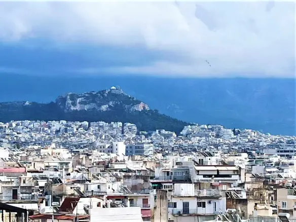 Flat In Greece (154 M²)