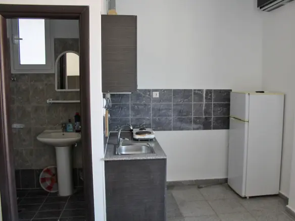 9-bedroom Hotel In Katerini, Greece (300 M²)
