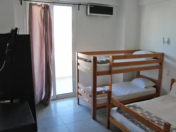 9-bedroom Hotel In Katerini, Greece (300 M²)