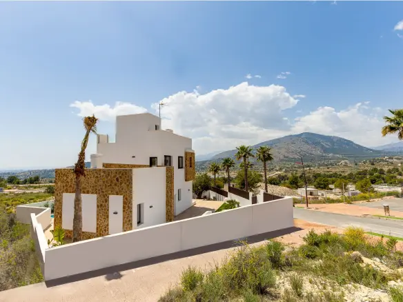 3-bedroom Villa In Finestrat, Spain (202 M²)
