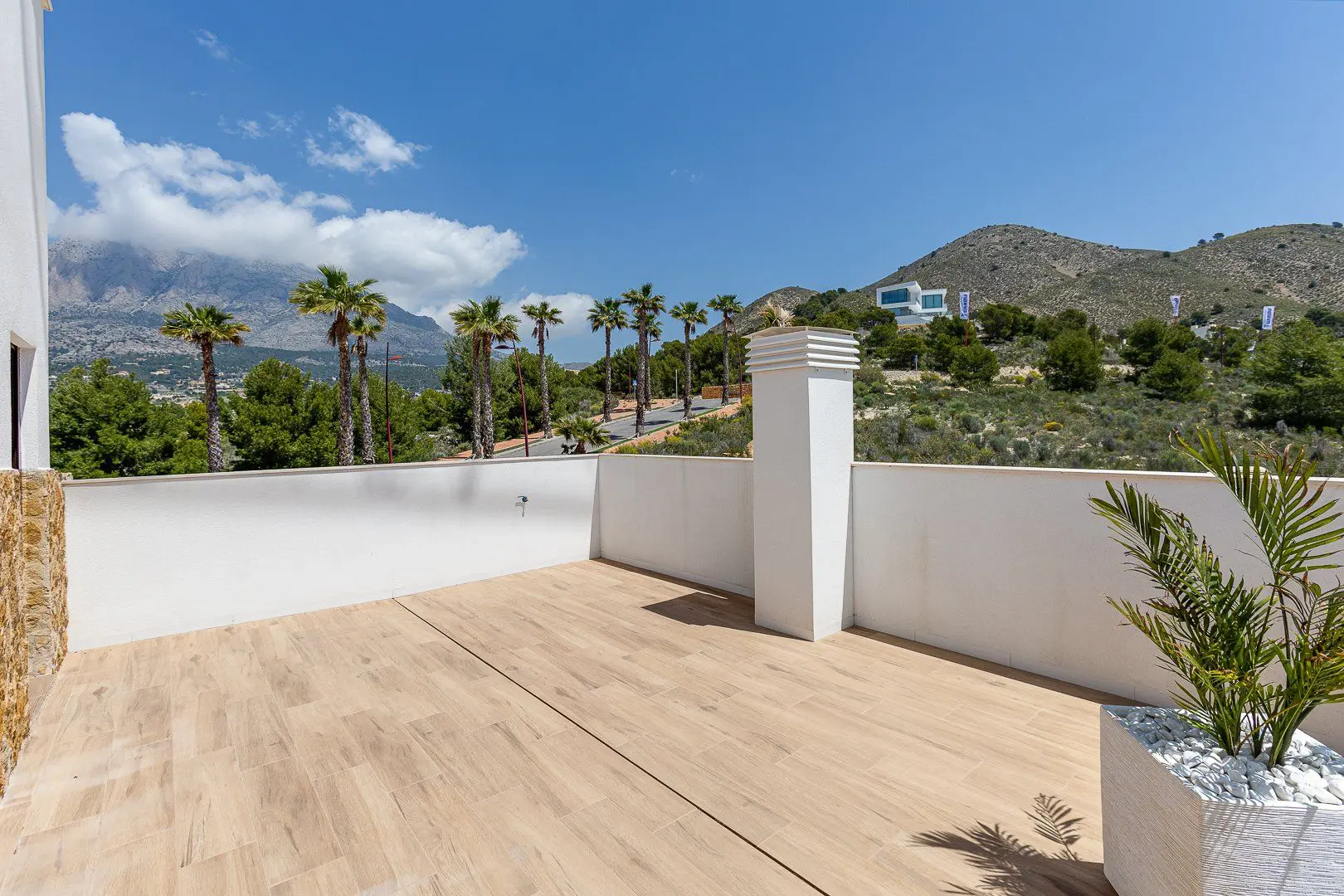3-bedroom Villa In Finestrat, Spain (202 M²)