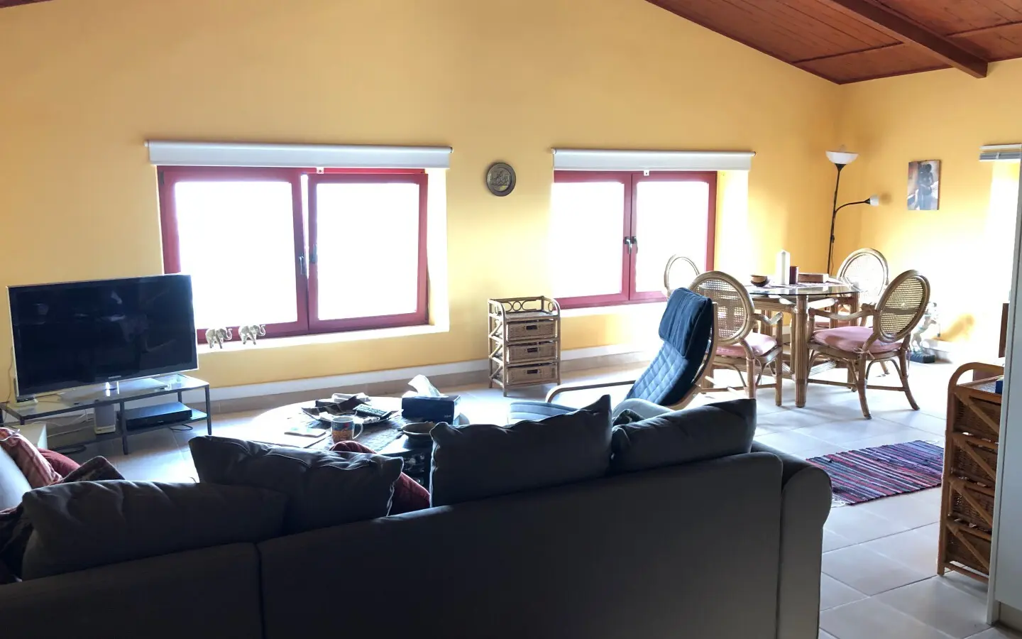 Business In Greece (402 M²)
