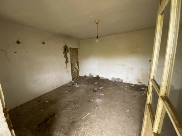 Secluded Rural Adobe House In Forest Setting – Tolna County