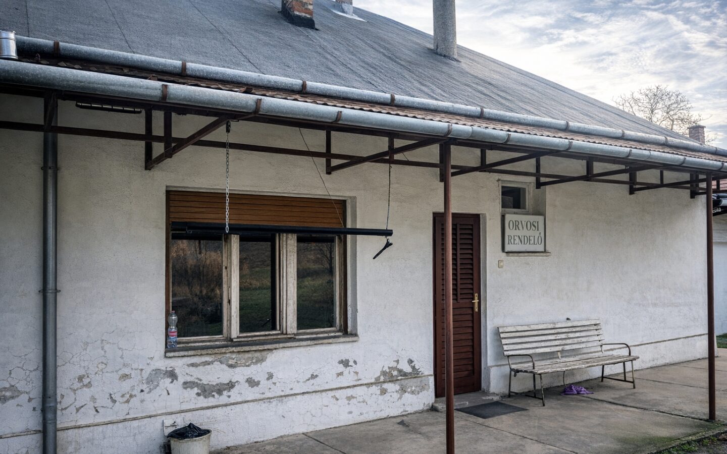 Ground-floor Property With Large Cellar On Corner Plot – Mozsgó