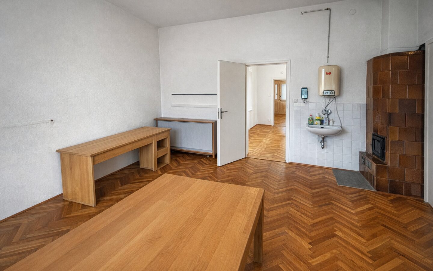 Ground-floor Property With Large Cellar On Corner Plot – Mozsgó